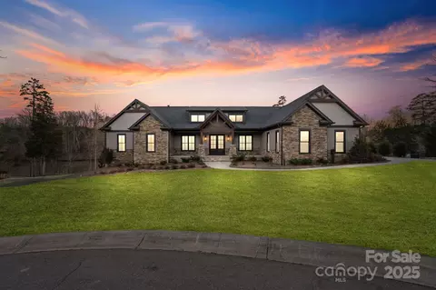 826 Misty Arbor Frd, Clover, SC 29710