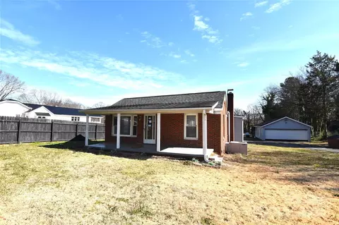 312 Spring Garden Ave, Kannapolis, NC 28081