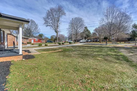 Exterior - 664 Westside Ter, Davidson, NC 28036 photo 2 of 6