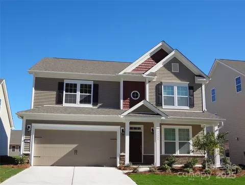 79 Silverthorne Ct, Hendersonville, NC 28792