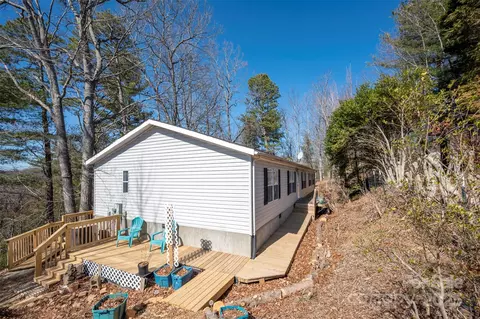 261 River Crest Dr, Flat Rock, NC 28731