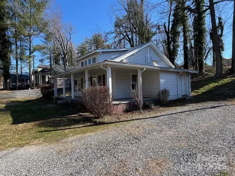 182 Maple Ave, Marion, NC 28752 photo 3