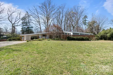 2300 Cloister Dr, Charlotte, NC 28211