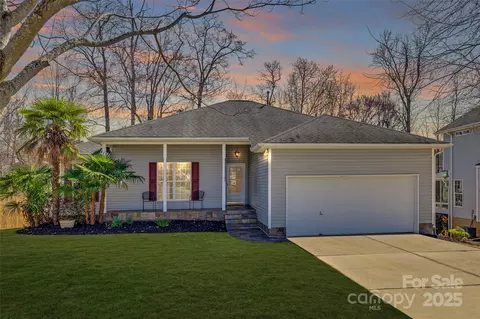 125 Rocky Trail Ct, Fort Mill, SC 29715
