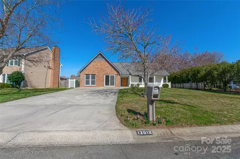 12012 Stainsby Ln, Charlotte, NC 28273