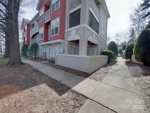 1162 W 1st St, Charlotte, NC 28202
