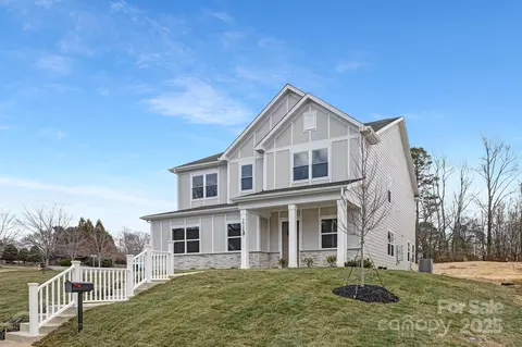 3924 13th Ne St NE, Hickory, NC 28601