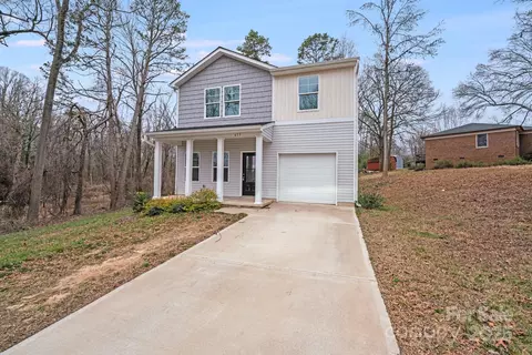 613 N Pink St, Cherryville, NC 28021