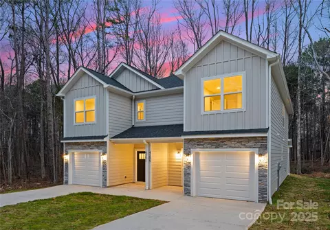 2117 Gemway Dr, Charlotte, NC 28216