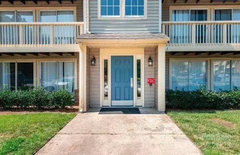 1614 Arlyn Cir, Charlotte, NC 28213