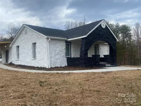 3472 Spaniel St, Connelly Springs, NC 28612