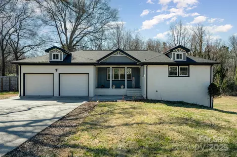 523 Belmorrow Dr, Charlotte, NC 28214
