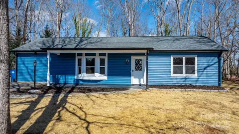 105 Woodlea Dr, Morganton, NC 28655