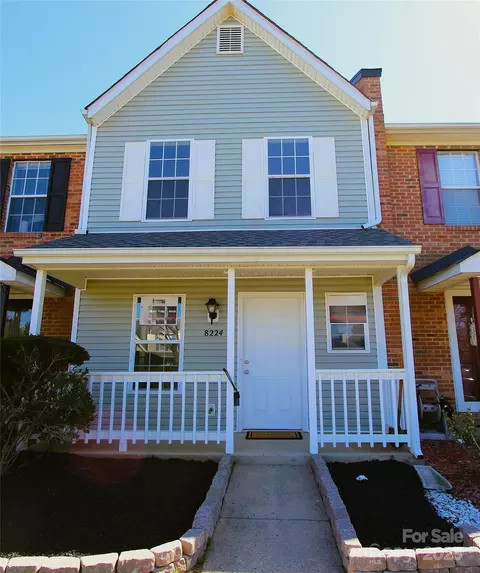 8224 Golf Ridge Dr, Charlotte, NC 28277