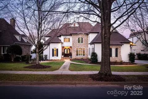 7924 Pemswood St, Charlotte, NC 28277