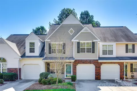 8929 Bryant Field Cir, Charlotte, NC 28277