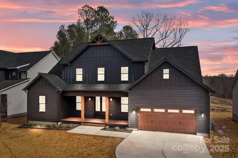 123 Mills Garden Rd, Statesville, NC 28625