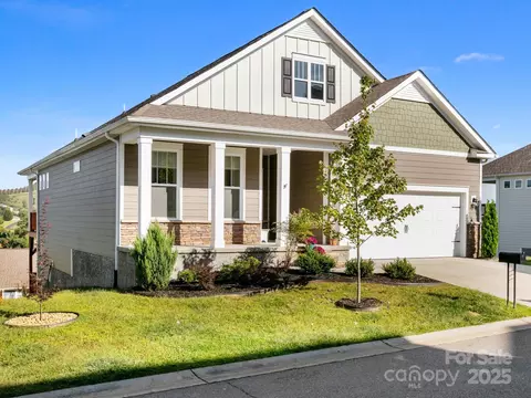 8 Southern Way 17 Ln #17, Leicester, NC 28748