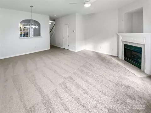 Living - 928 Copperstone Ln, Fort Mill, SC 29708 photo 2 of 5