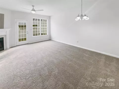 Living - 928 Copperstone Ln, Fort Mill, SC 29708 photo 3 of 5