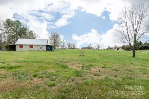 684 Coxe Rd, Tryon, NC 28782 photo 38