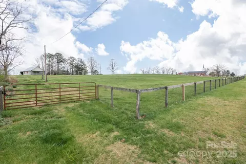 684 Coxe Rd, Tryon, NC 28782 photo 46