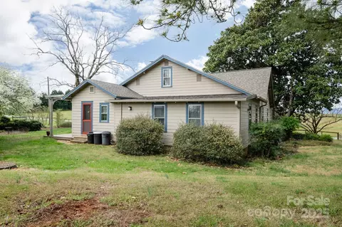 684 Coxe Rd, Tryon, NC 28782 photo 3
