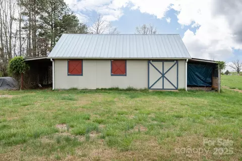 684 Coxe Rd, Tryon, NC 28782 photo 39