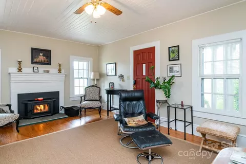684 Coxe Rd, Tryon, NC 28782 photo 9