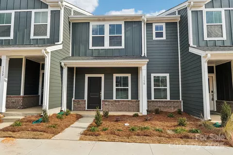 114 Ciara Plac Pl #E, Mooresville, NC 28117