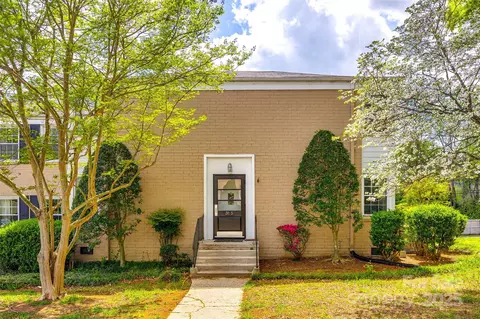 315 Wakefield Dr, Charlotte, NC 28209