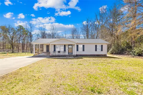 348 Runyan Rd, Grover, NC 28073