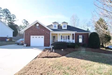 1013 Mays Ct, Gastonia, NC 28054