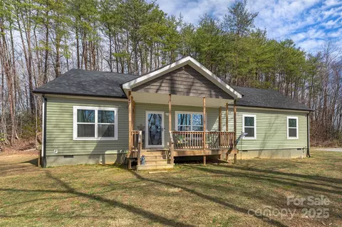 109 E Spring Wheel Dr, Old Fort, NC 28762