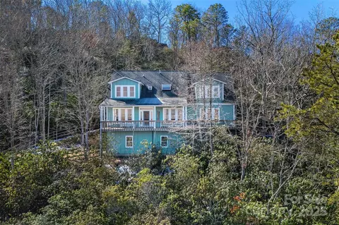 189 Hilltop Rd, Black Mountain, NC 28711