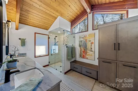 Bath - 705 Overlook Dr, Flat Rock, NC 28731 photo 1 of 6