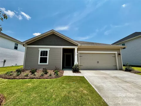 1422 Windy Park Dr, Stanley, NC 28164
