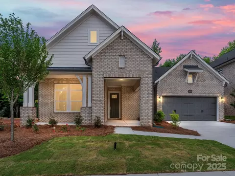 13134 Macon Hall Dr, Mint Hill, NC 28227