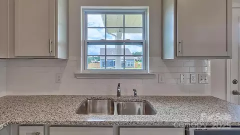 60 Lance Forest Rd, Fletcher, NC 28732 photo 9