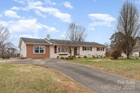 127 Wright Cir, Cherryville, NC 28021 photo 4