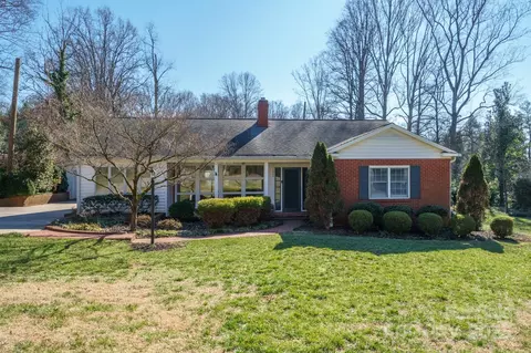 223 Oakland Cir, Newton, NC 28658