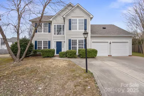 9413 Pastern Ct, Charlotte, NC 28216