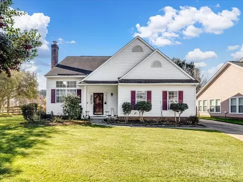 4540 Hounds Run Dr, Matthews, NC 28105
