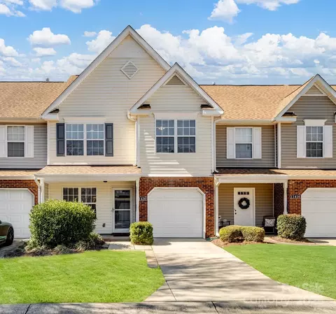 11420 Glaetzer Ln, Charlotte, NC 28270