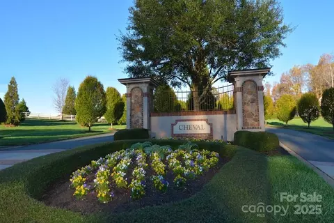 5926 Long Stirrup Ln, Mint Hill, NC 28227