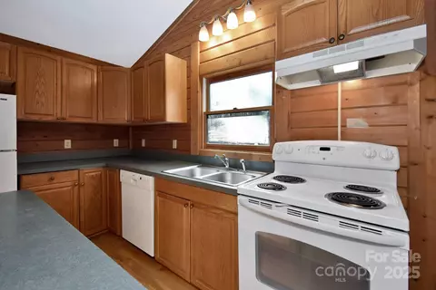 218 Doe Run, Purlear, NC 28665 photo 7