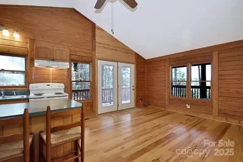 218 Doe Run, Purlear, NC 28665 photo 14