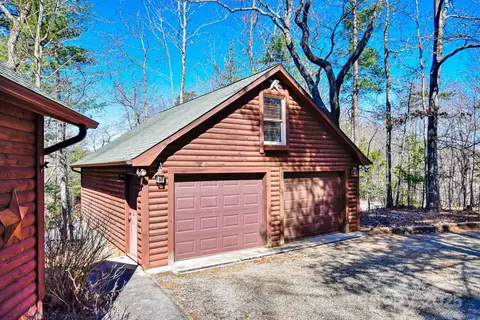 218 Doe Run, Purlear, NC 28665 photo 32