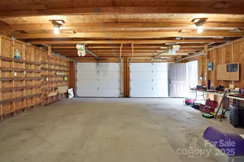 218 Doe Run, Purlear, NC 28665 photo 33