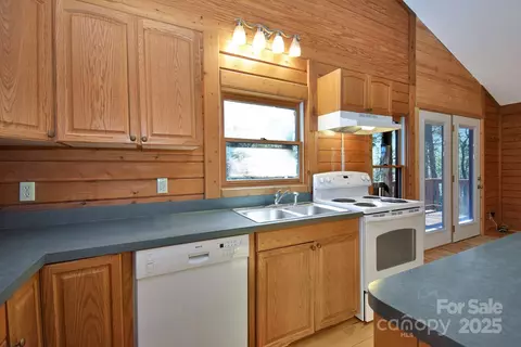 218 Doe Run, Purlear, NC 28665 photo 8
